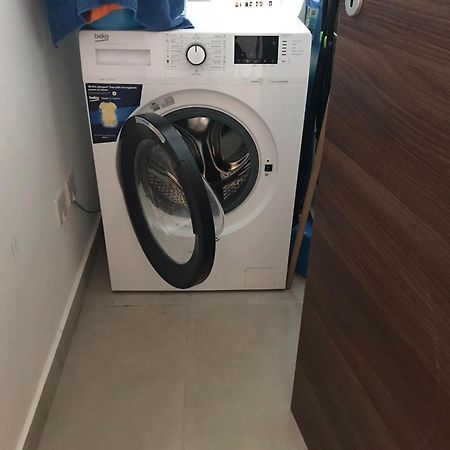 Centrally Located, Well Equipped, Stylish Flat. San Pawl il-Baħar Kültér fotó