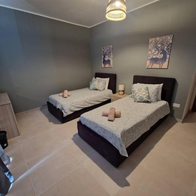 Centrally Located, Well Equipped, Stylish Flat. San Pawl il-Baħar Kültér fotó