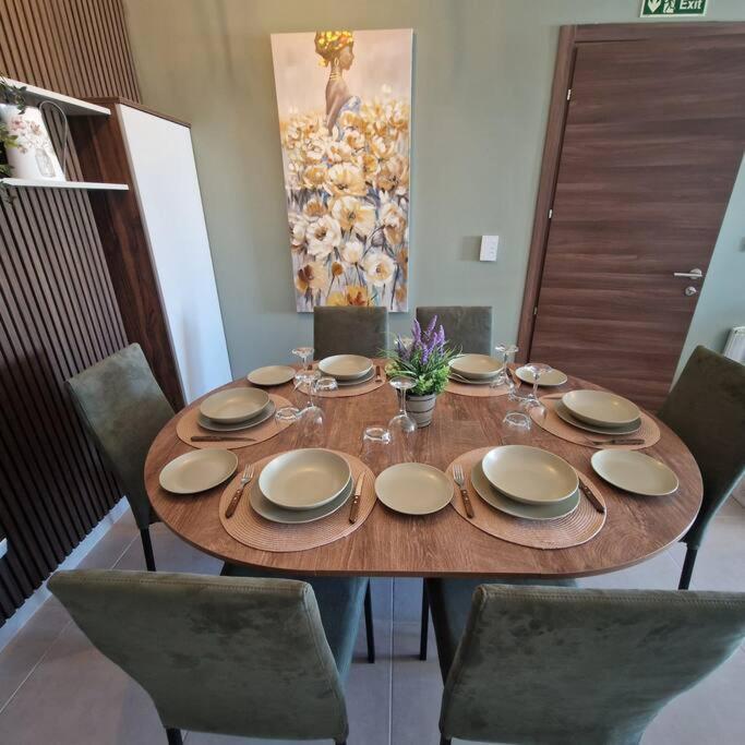 Centrally Located, Well Equipped, Stylish Flat. San Pawl il-Baħar Kültér fotó