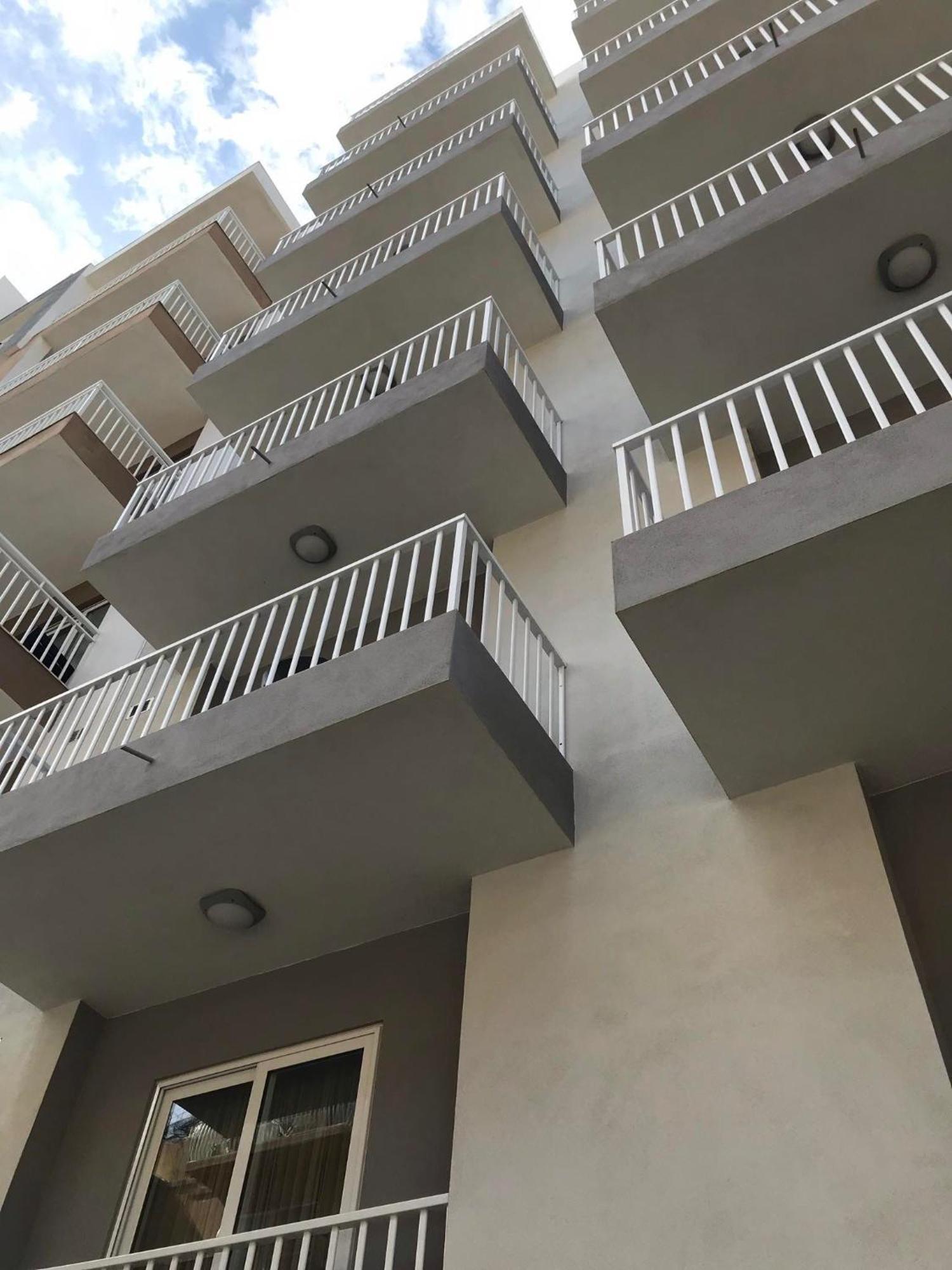 Centrally Located, Well Equipped, Stylish Flat. San Pawl il-Baħar Kültér fotó