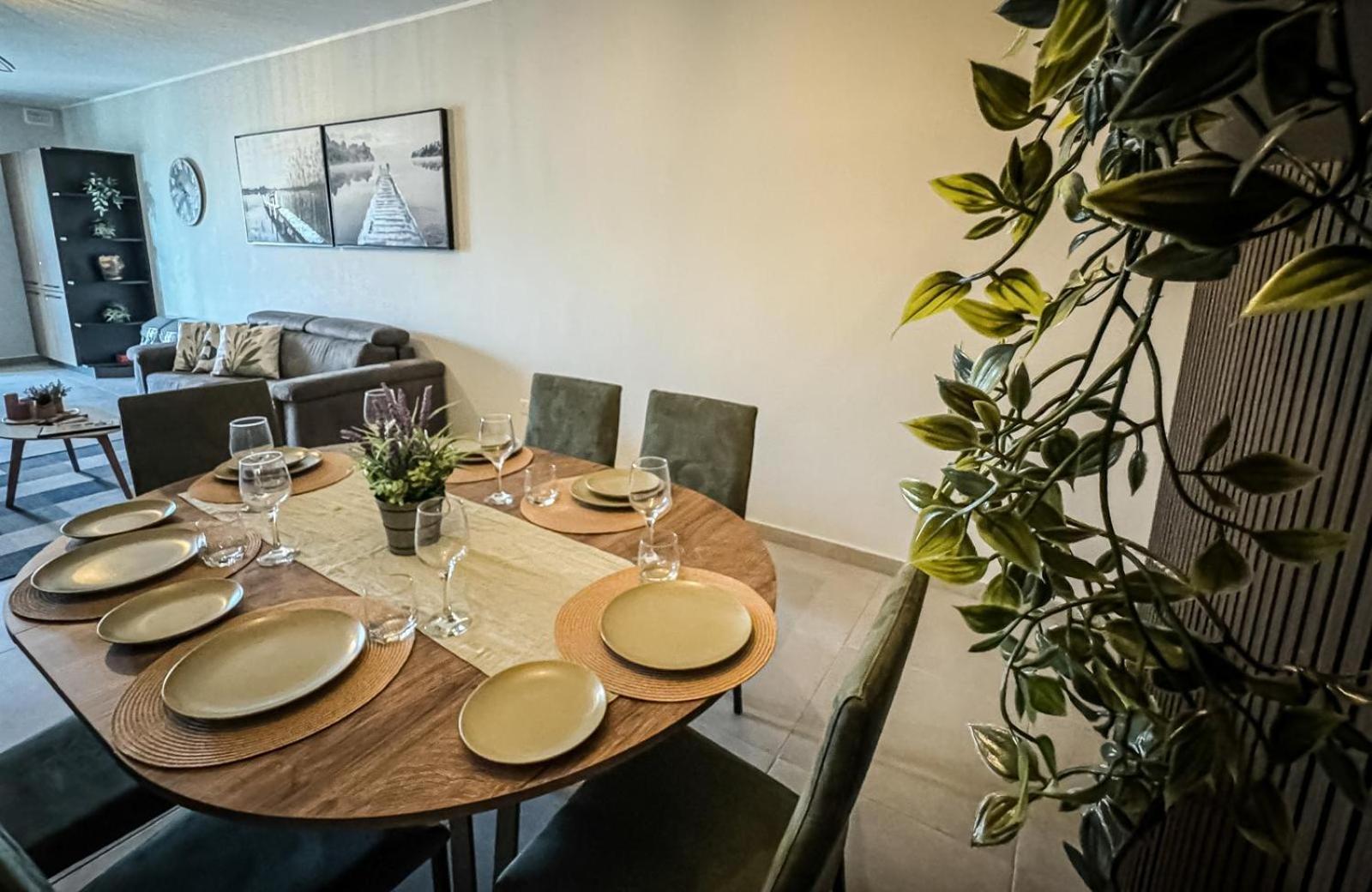 Centrally Located, Well Equipped, Stylish Flat. San Pawl il-Baħar Kültér fotó