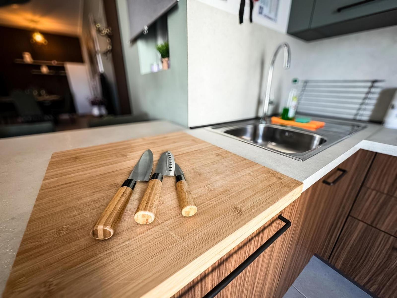 Centrally Located, Well Equipped, Stylish Flat. San Pawl il-Baħar Kültér fotó