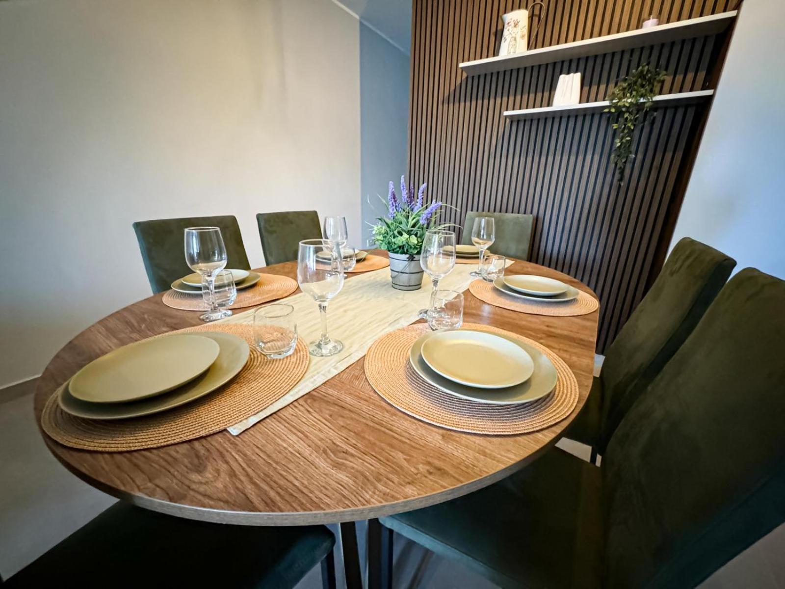 Centrally Located, Well Equipped, Stylish Flat. San Pawl il-Baħar Kültér fotó