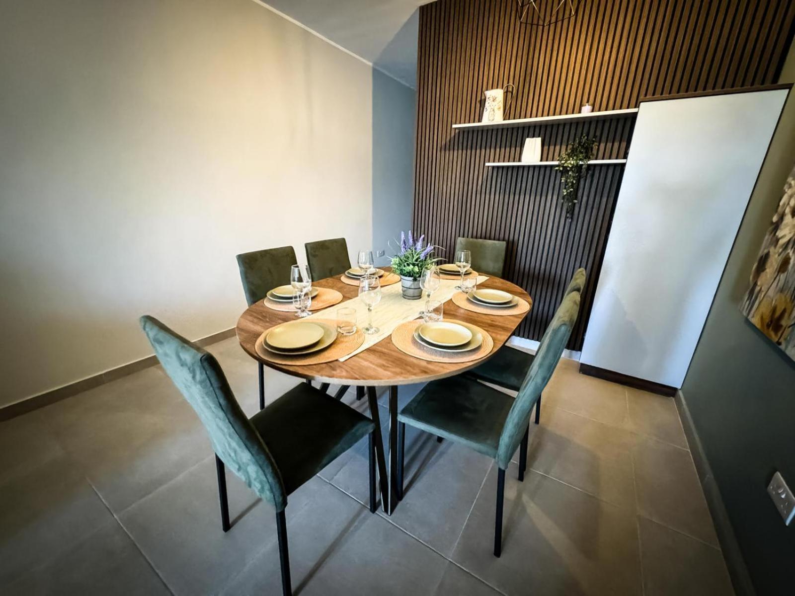 Centrally Located, Well Equipped, Stylish Flat. San Pawl il-Baħar Kültér fotó