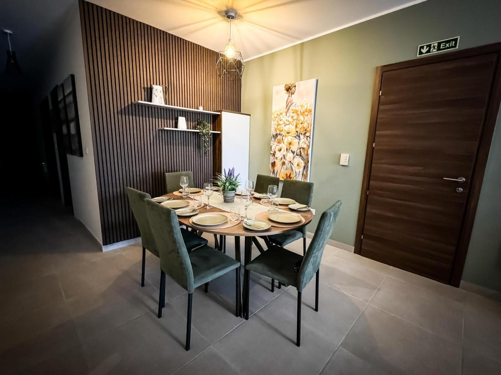 Centrally Located, Well Equipped, Stylish Flat. San Pawl il-Baħar Kültér fotó