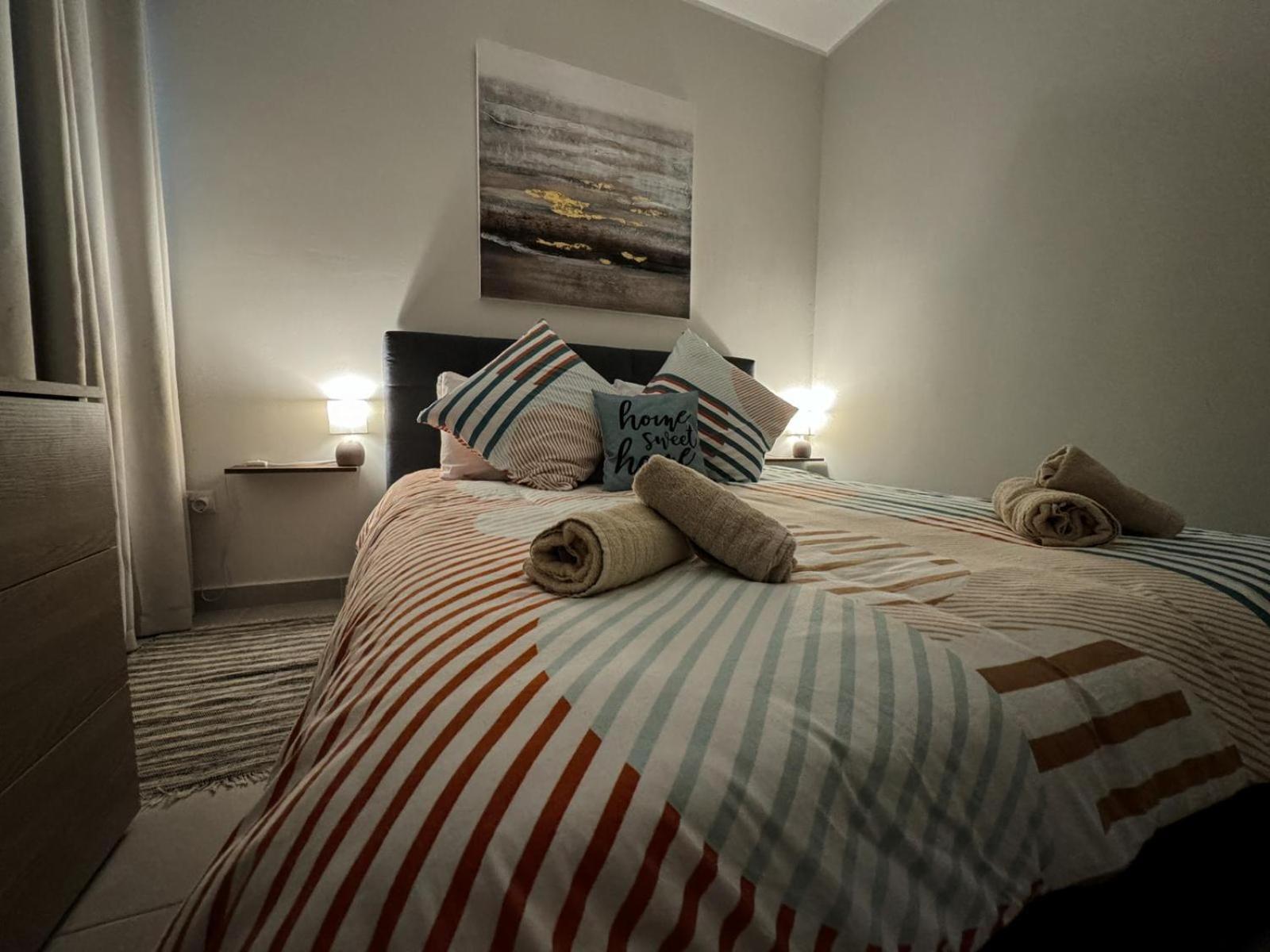 Centrally Located, Well Equipped, Stylish Flat. San Pawl il-Baħar Kültér fotó